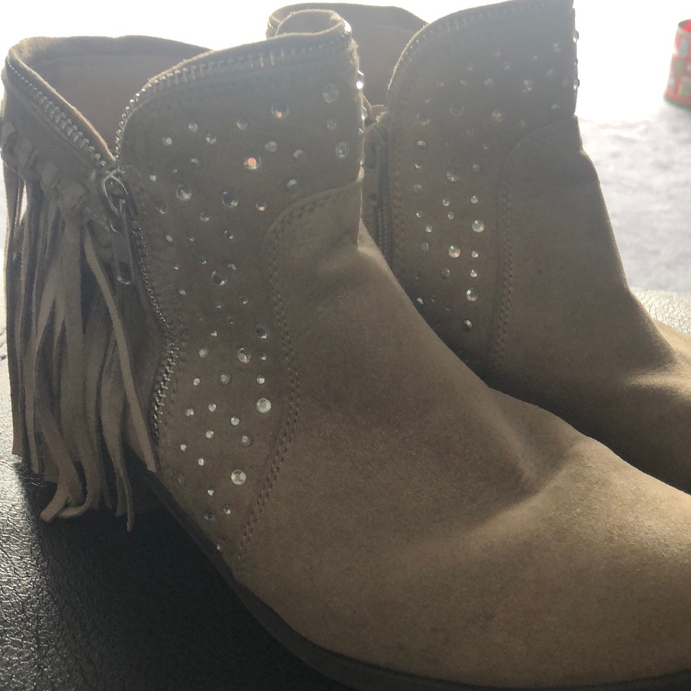 Justice boots